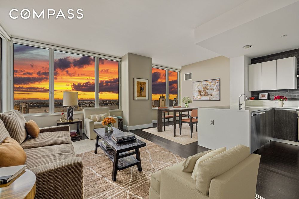 247 W 46th Street #3502