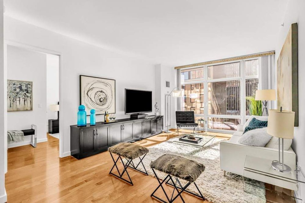 1600 Broadway #17G