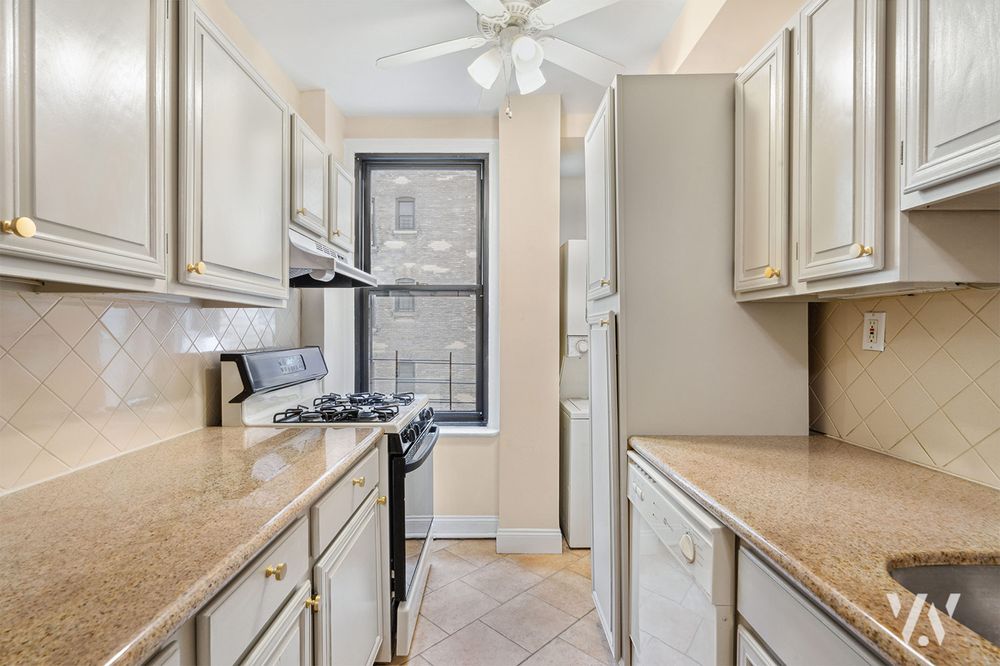 890 W END Avenue #3E, Upper West Side property photo 4
