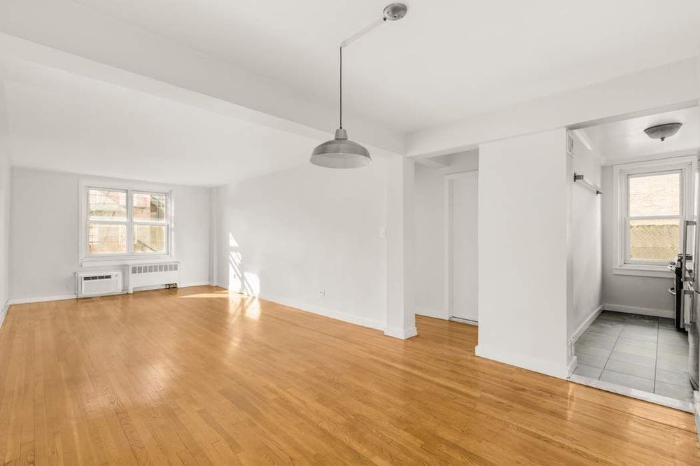 185 W Houston Street #3C, Hudson Square property photo 2