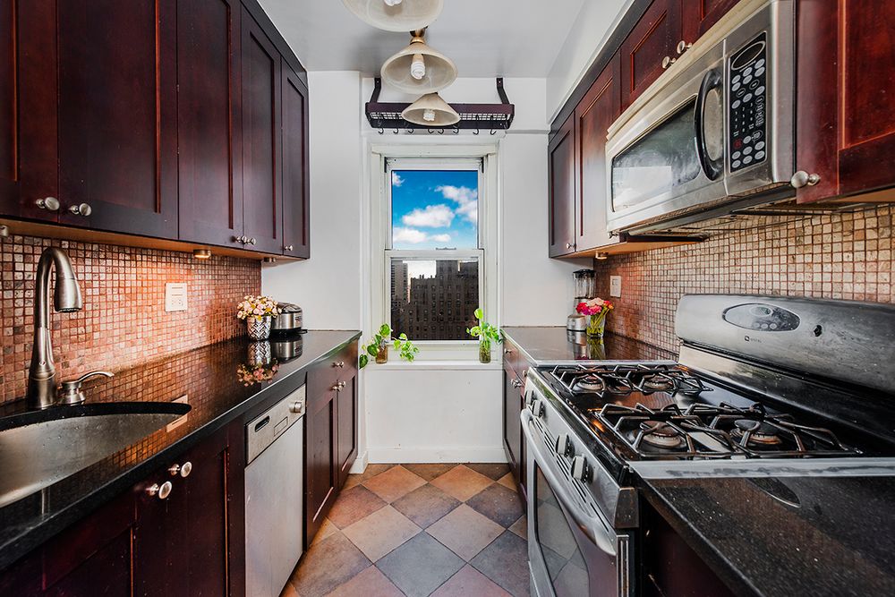 159 W 53rd Street #28H
