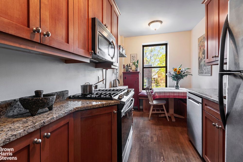 4414 CAYUGA Avenue #1D, Fieldston property photo 2