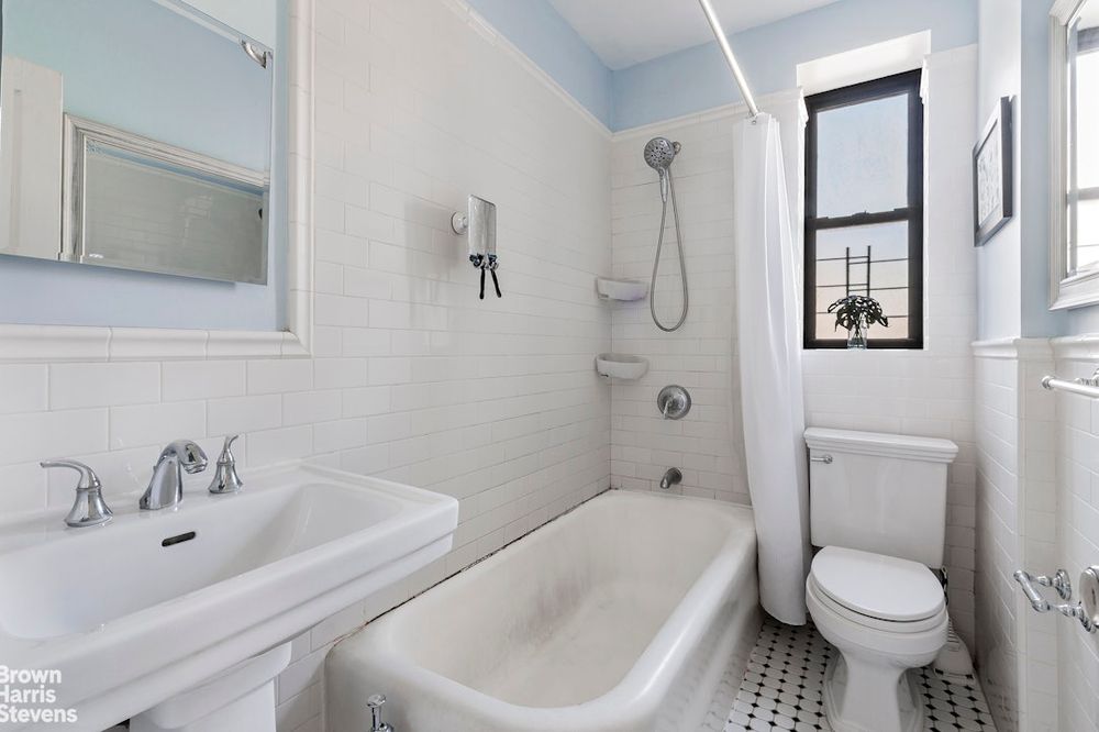 4414 CAYUGA Avenue #1D, Fieldston property photo 5
