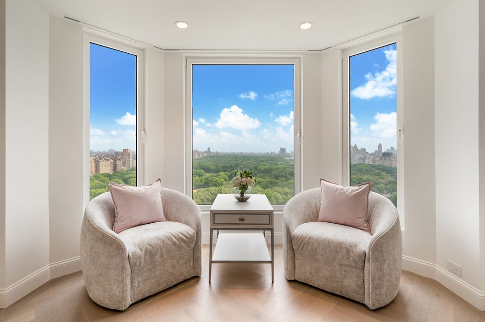 160 CENTRAL Park #2501