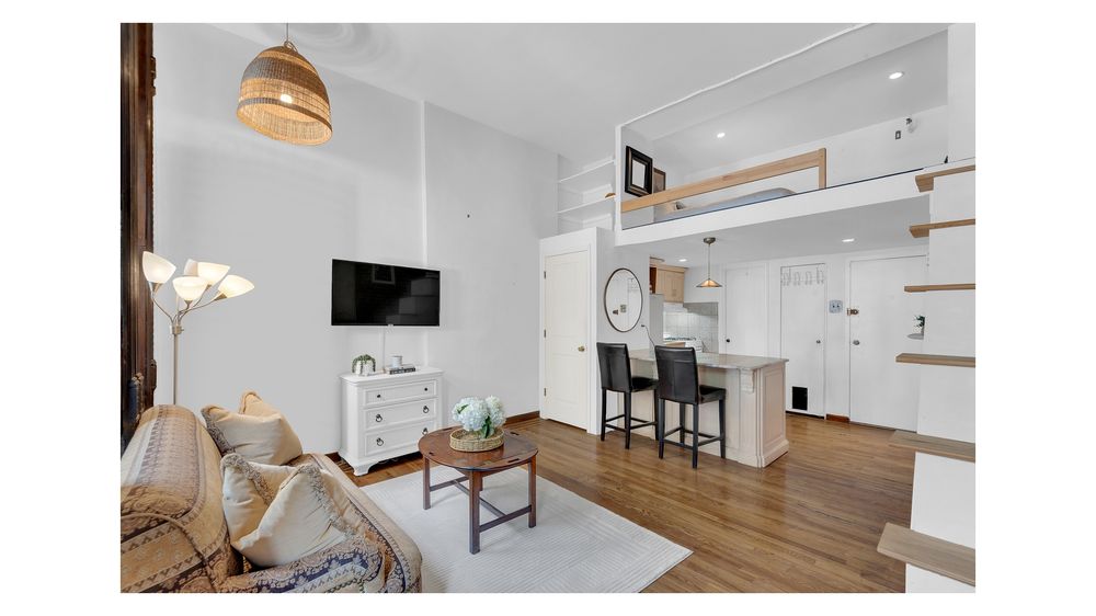 128 W 78TH Street #2A, Upper West Side property photo 2