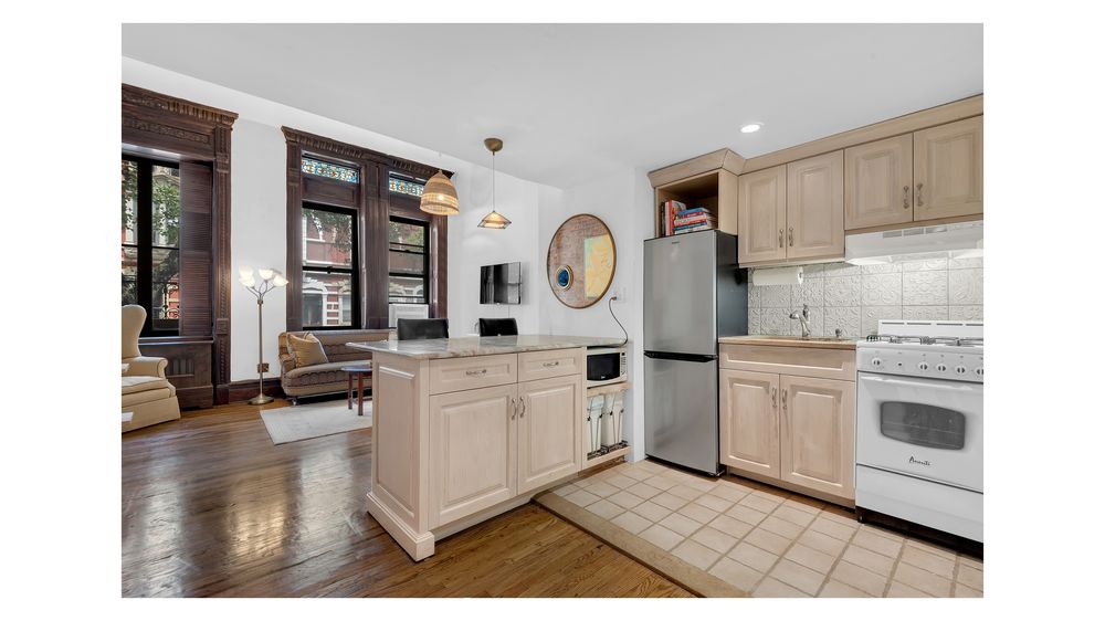 128 W 78TH Street #2A, Upper West Side property photo 3