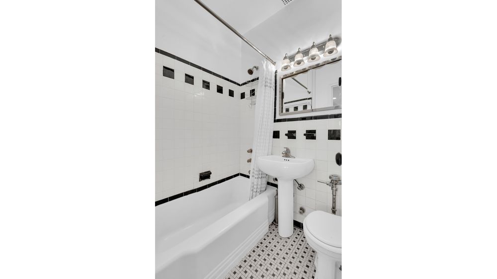 128 W 78TH Street #2A, Upper West Side property photo 5