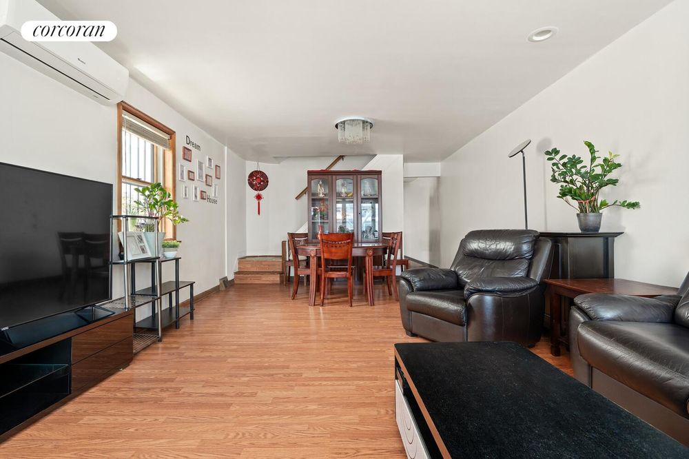 1926 E 34TH Street, Marine Park property photo 2