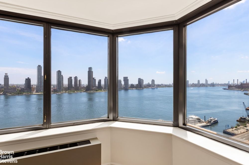 415 E 37TH Street #21C, Murray Hill property photo 3