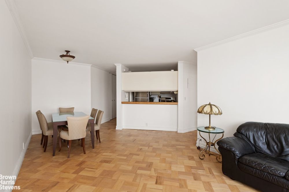 415 E 37TH Street #21C, Murray Hill property photo 5