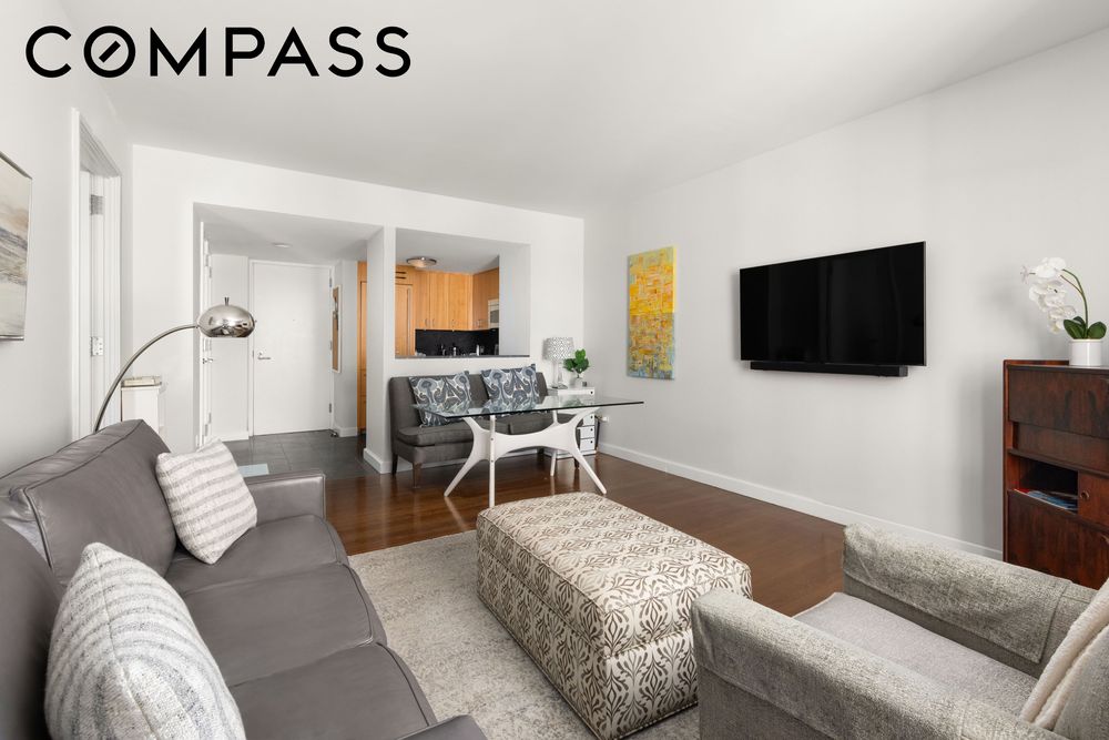 100 W 58th Street #15E, Midtown property photo 3