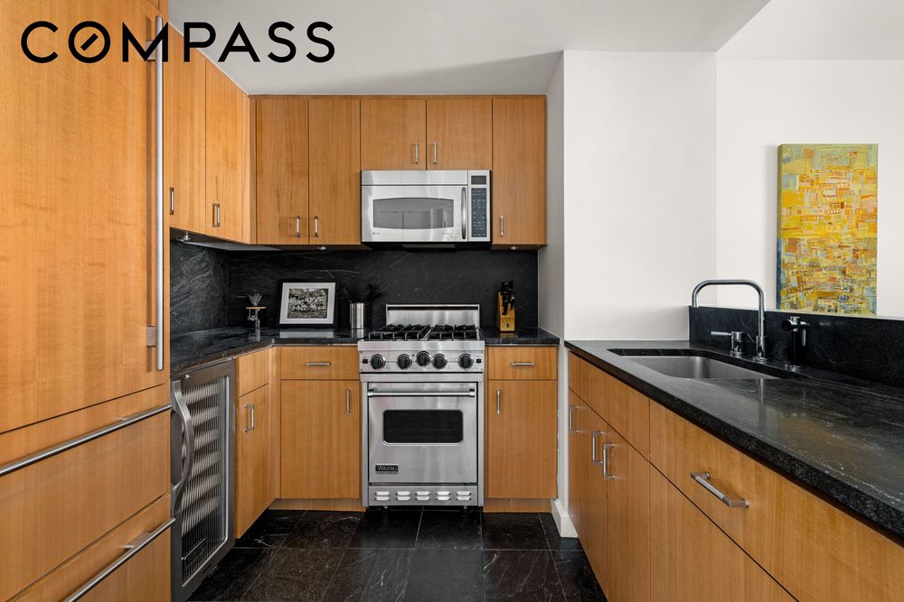 100 W 58th Street #15E, Midtown property photo 4