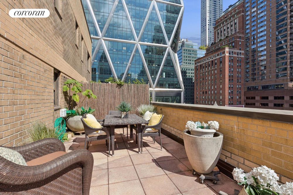310 W 56TH Street #12F, Hell's Kitchen property photo 3