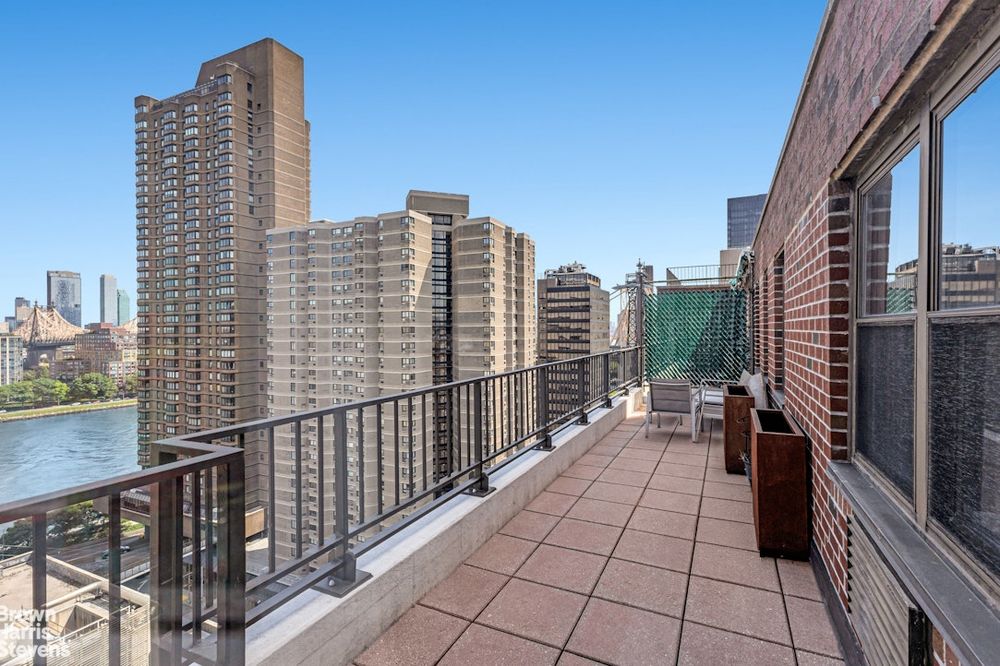 1175 YORK Avenue #PHB5, Lenox Hill property photo 3