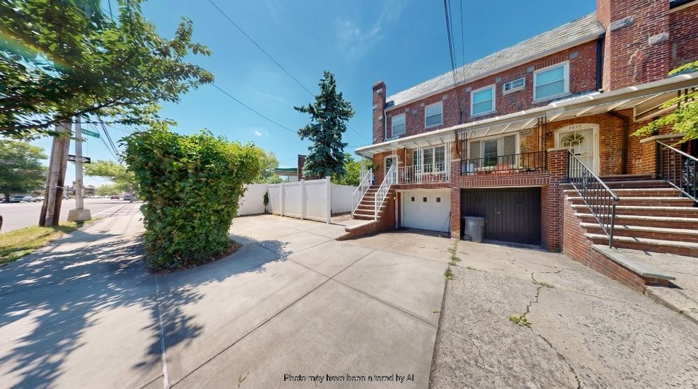 2042 Gerritsen Avenue, Marine Park property photo 2