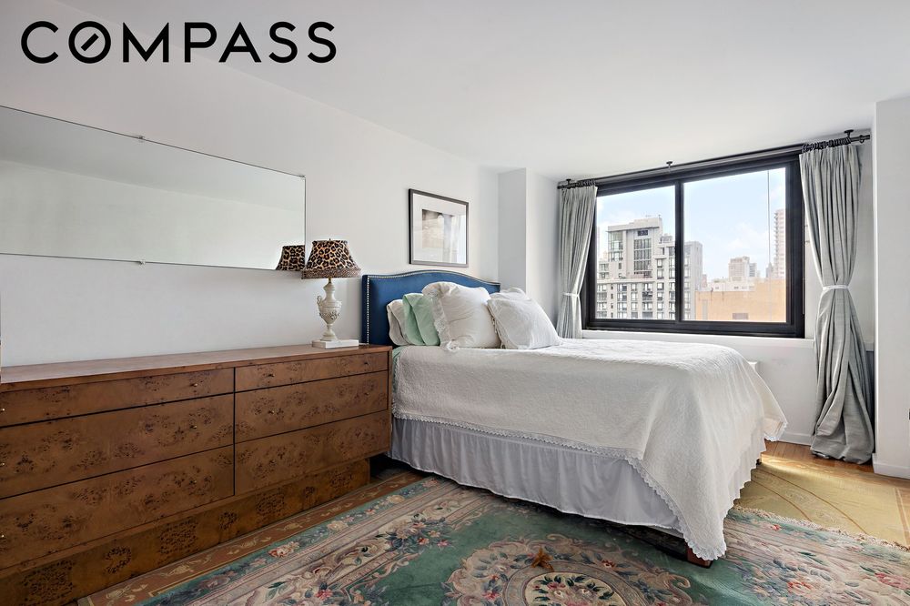 515 E 72nd Street #11N, Lenox Hill property photo 5