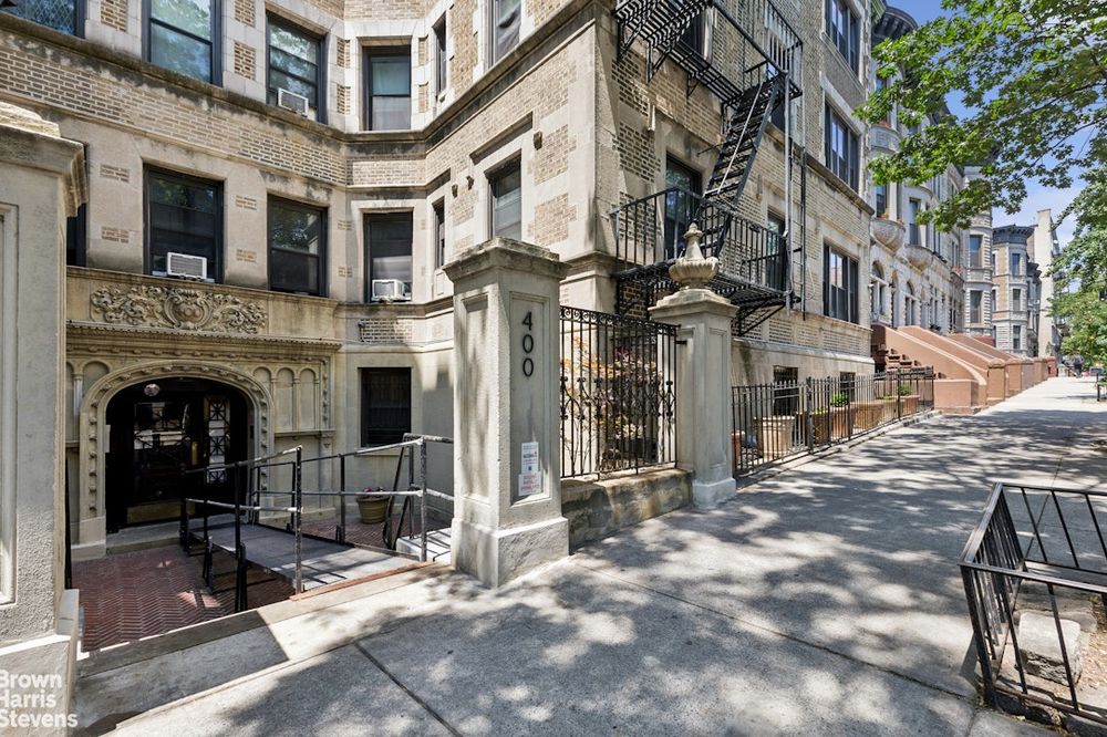 400 CONVENT Avenue #64