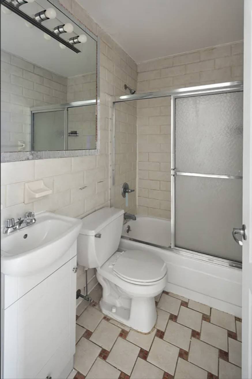 495 Ninth Avenue #2C - Bathroom